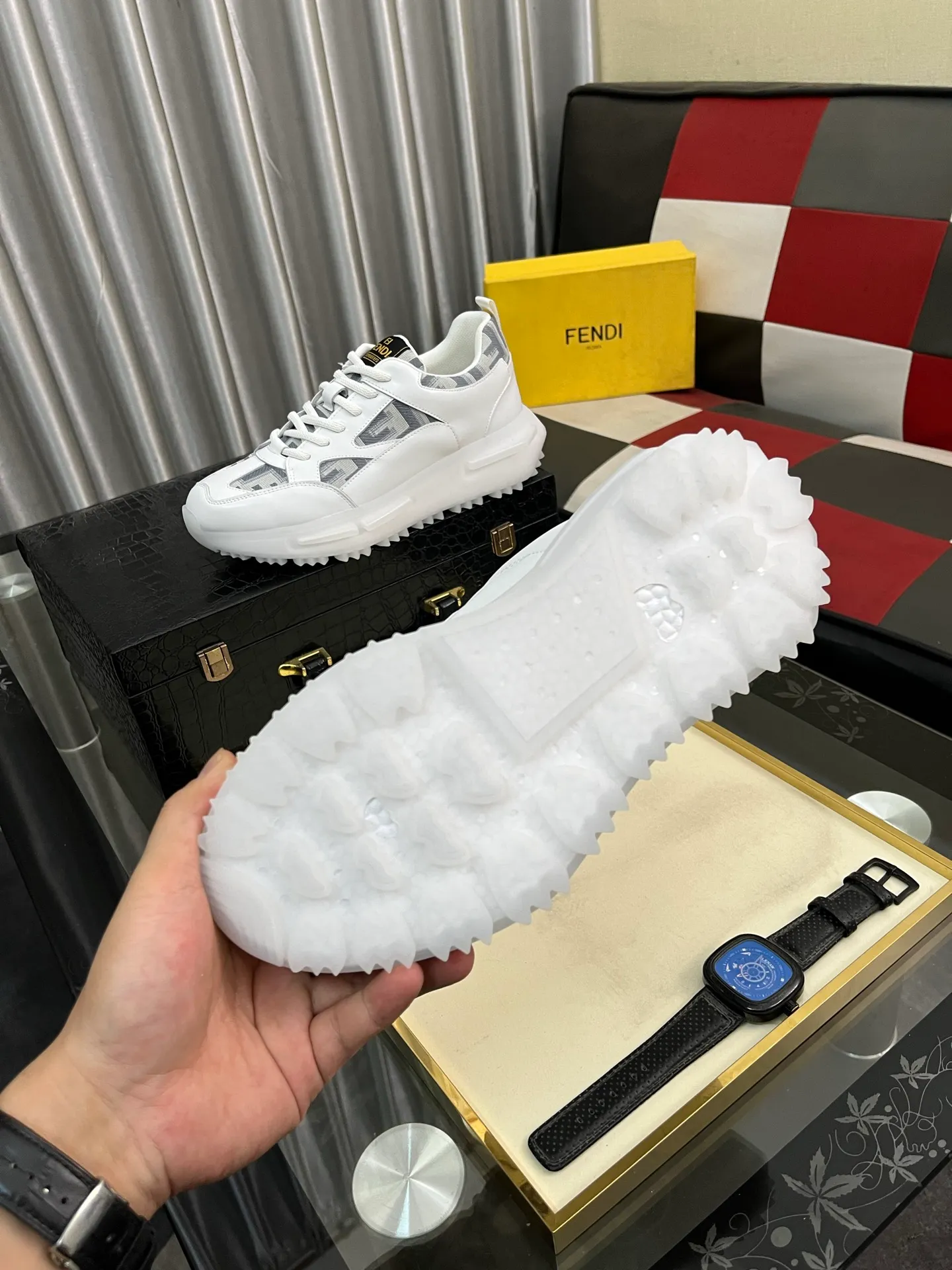 Men's Men's Shoes💰458⌚️⌚️[Fendi] Fendi's latest casual shoes for men! Available at counters simultaneously! A one-to-one replica of the original. All imported official website one-to-one cowhide fabric. The interior is made of top-grade sheepskin, and the original factory-supplied rubber outsole is used. Leading new fashion concepts. Matching code: 38-442️⃣Colors available